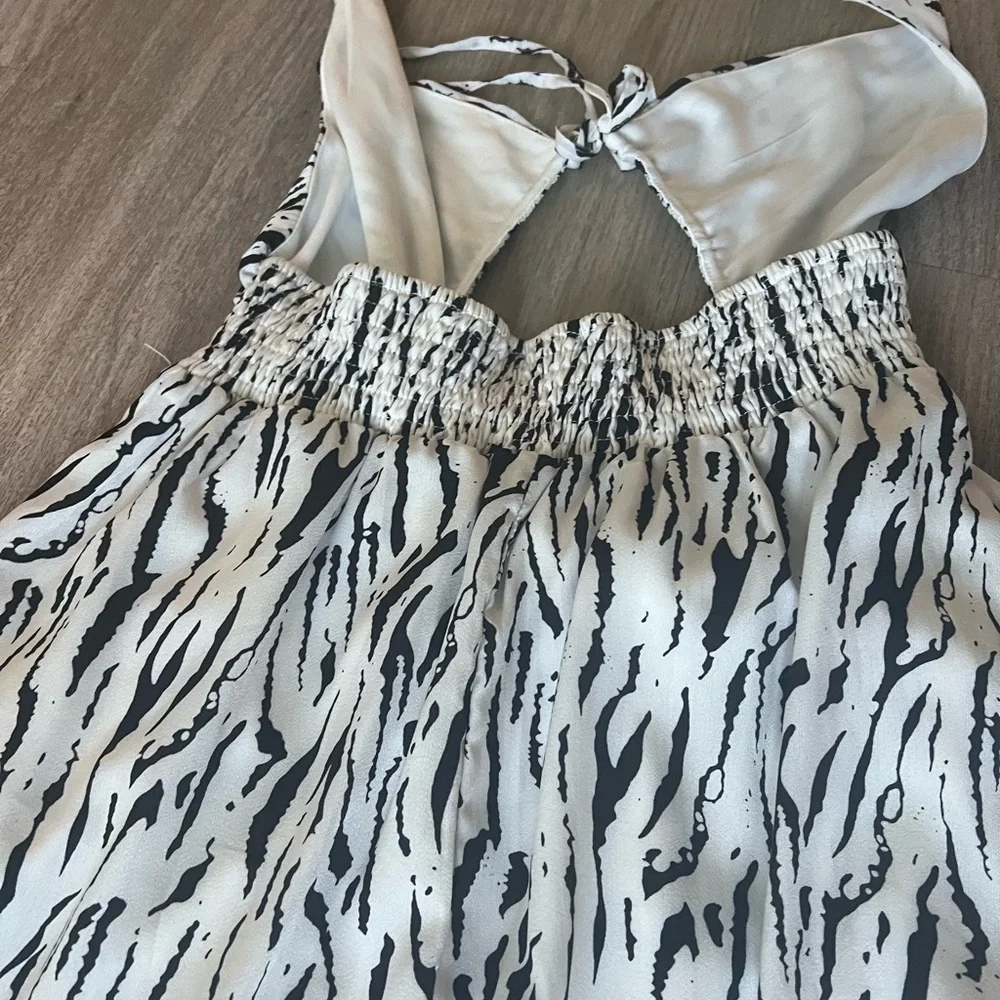 Zebra Print Maxi Cutout Halter Dress Size Medium - Picture 9 of 16